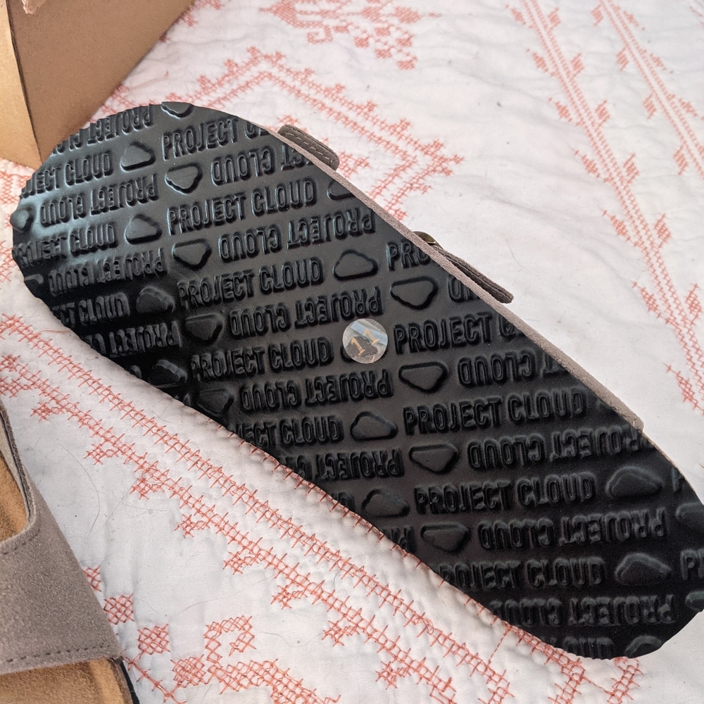 Project Cloud Sandals - Picture 2 of 5